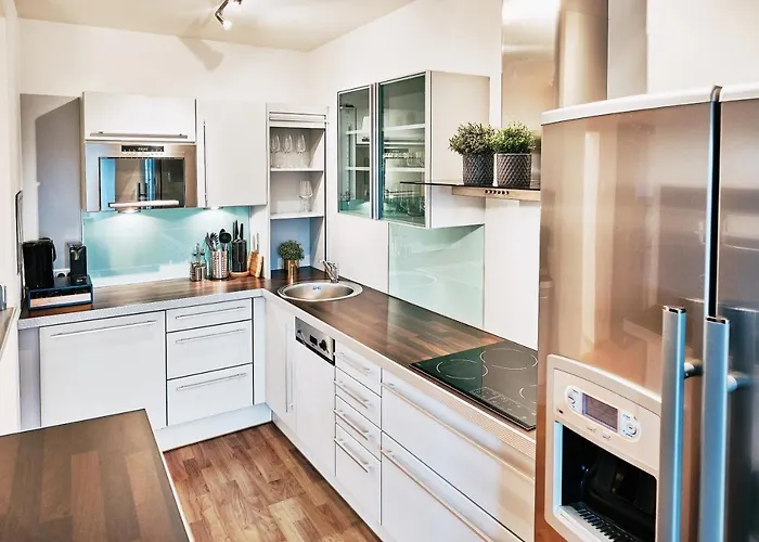 Kaiser - Centre Of *